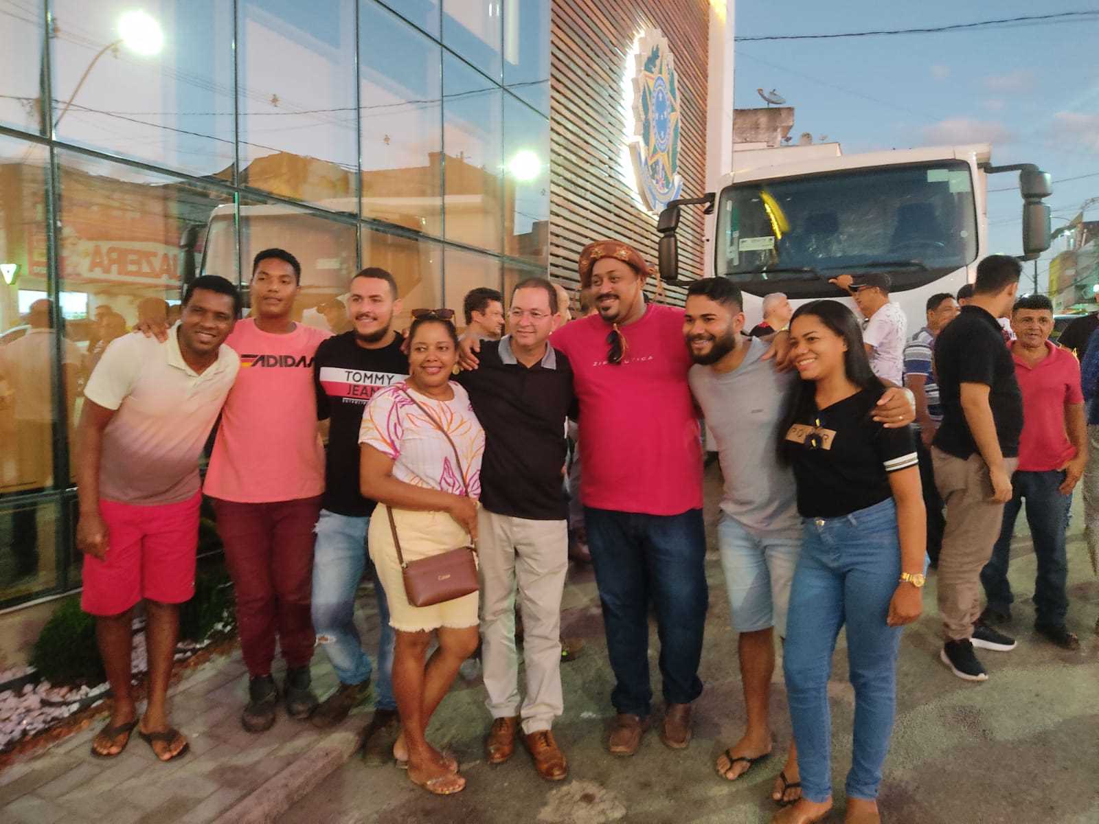 Camacã: Extensão da Fábrica SUA E CIA em São João do Panelinha e Basculante